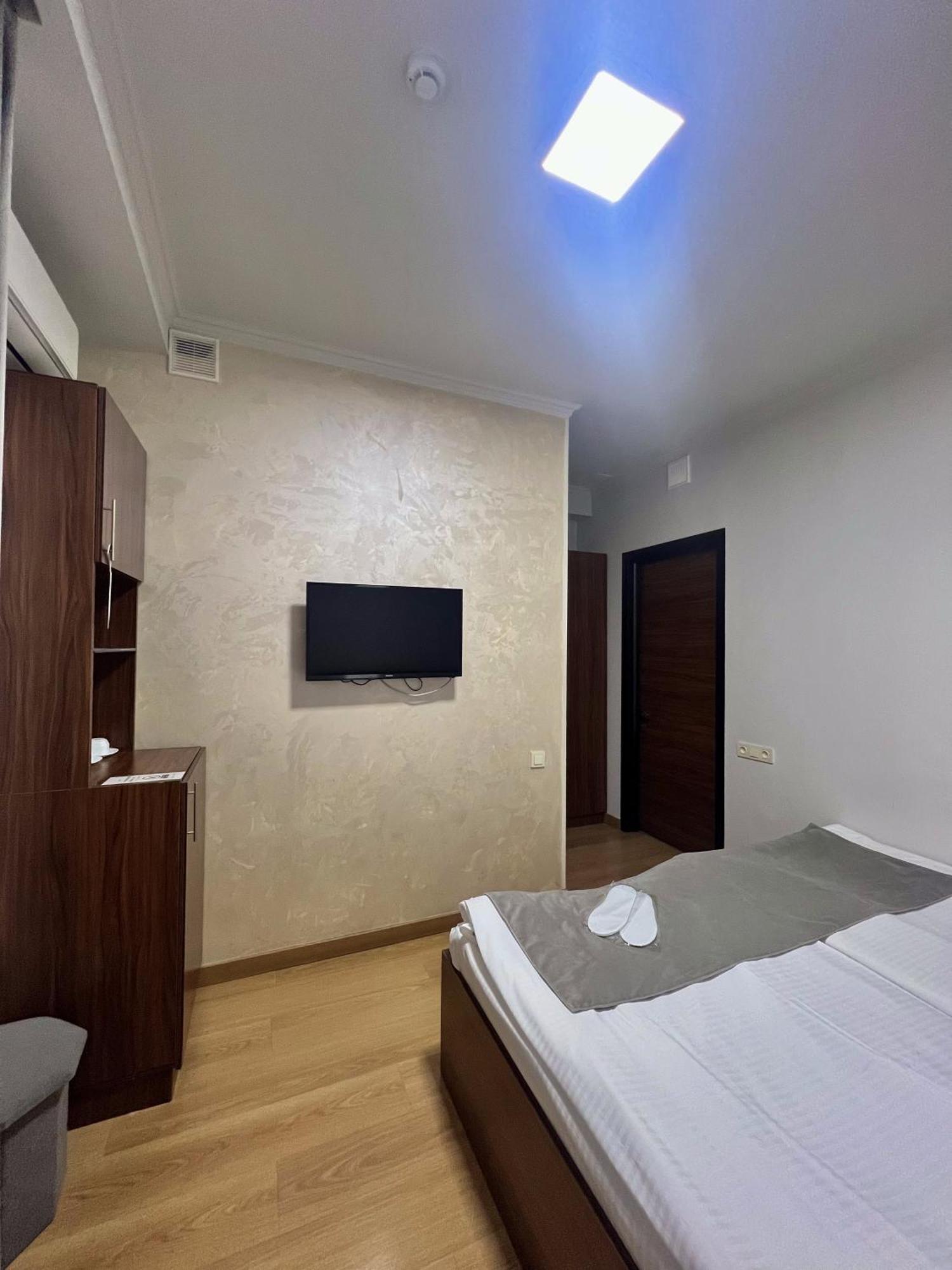 Mashtots Hotel Erévan Extérieur photo