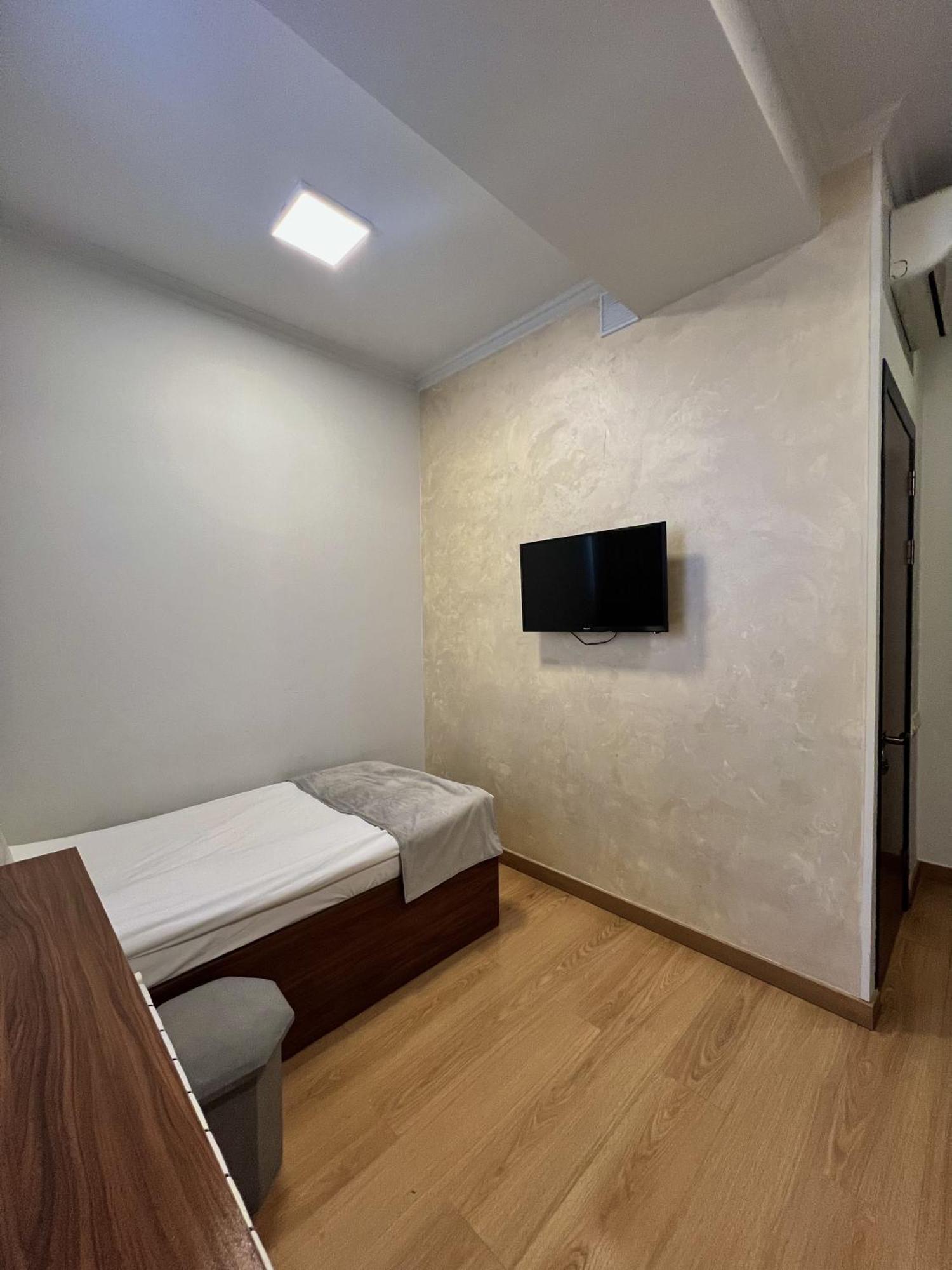 Mashtots Hotel Erévan Extérieur photo