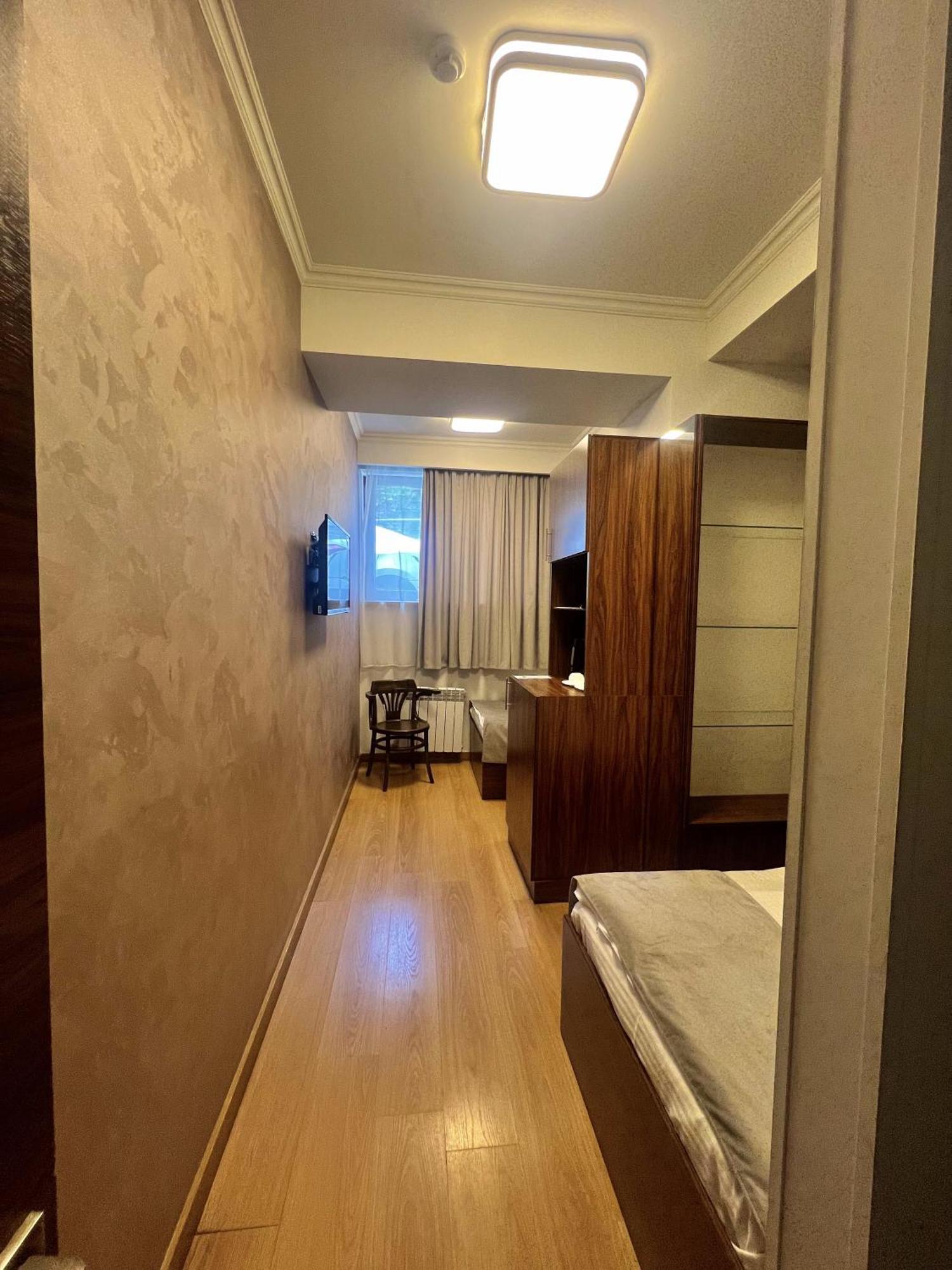 Mashtots Hotel Erévan Extérieur photo